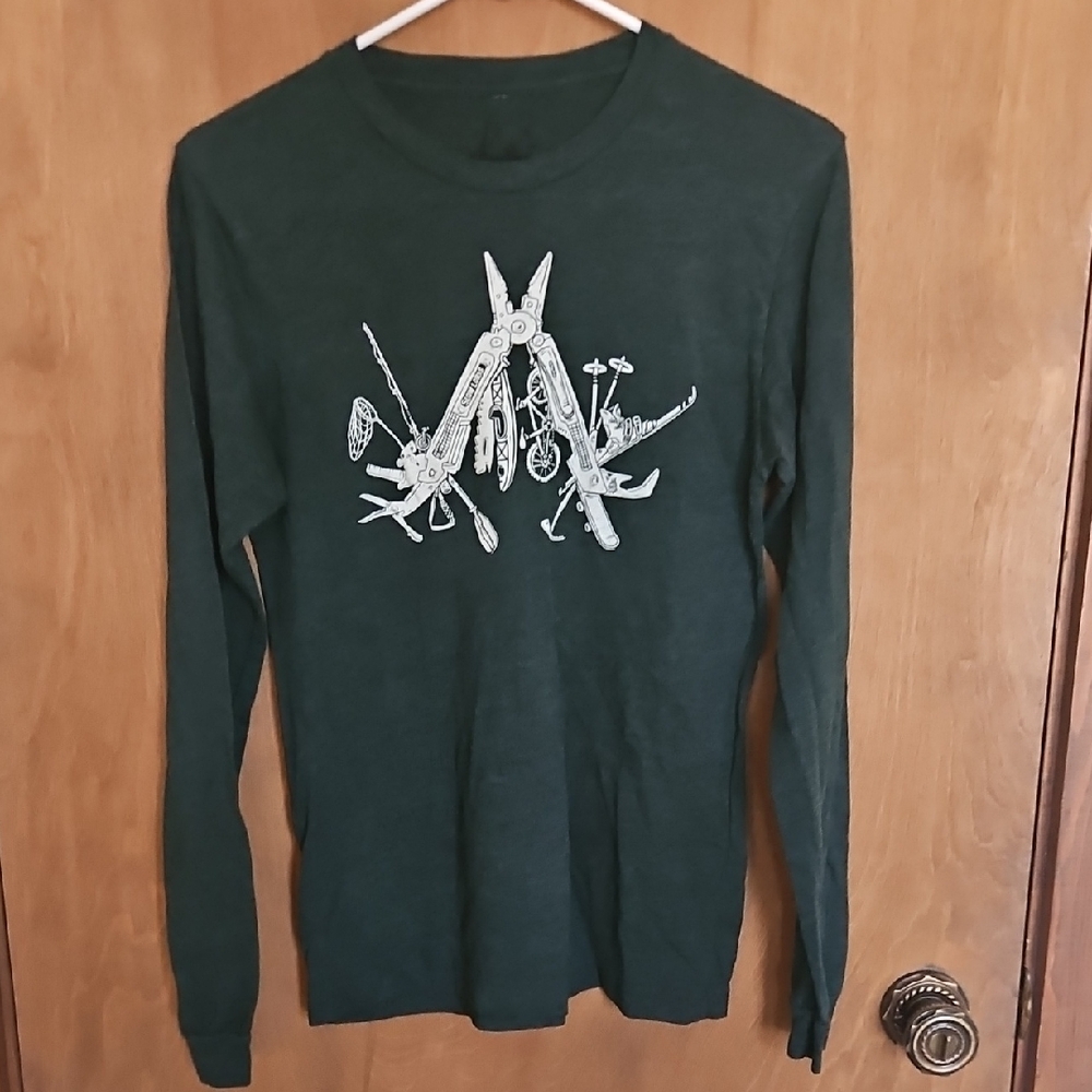 Green REI Long Sleeve Shirt with Graphic Design